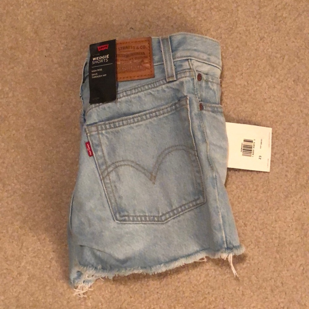 Levi’s wedgie shorts